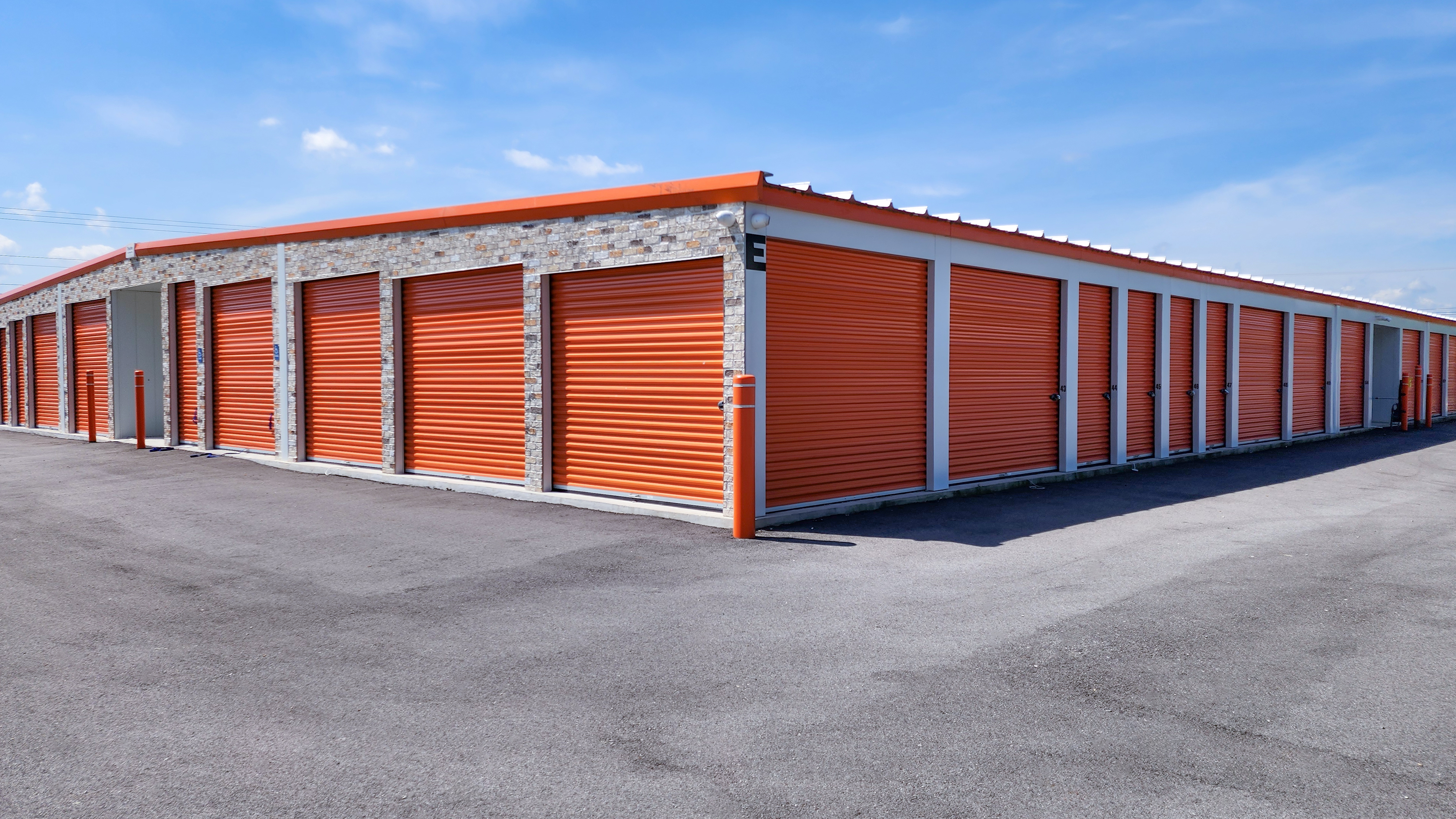 drive up storage units soddy-dais